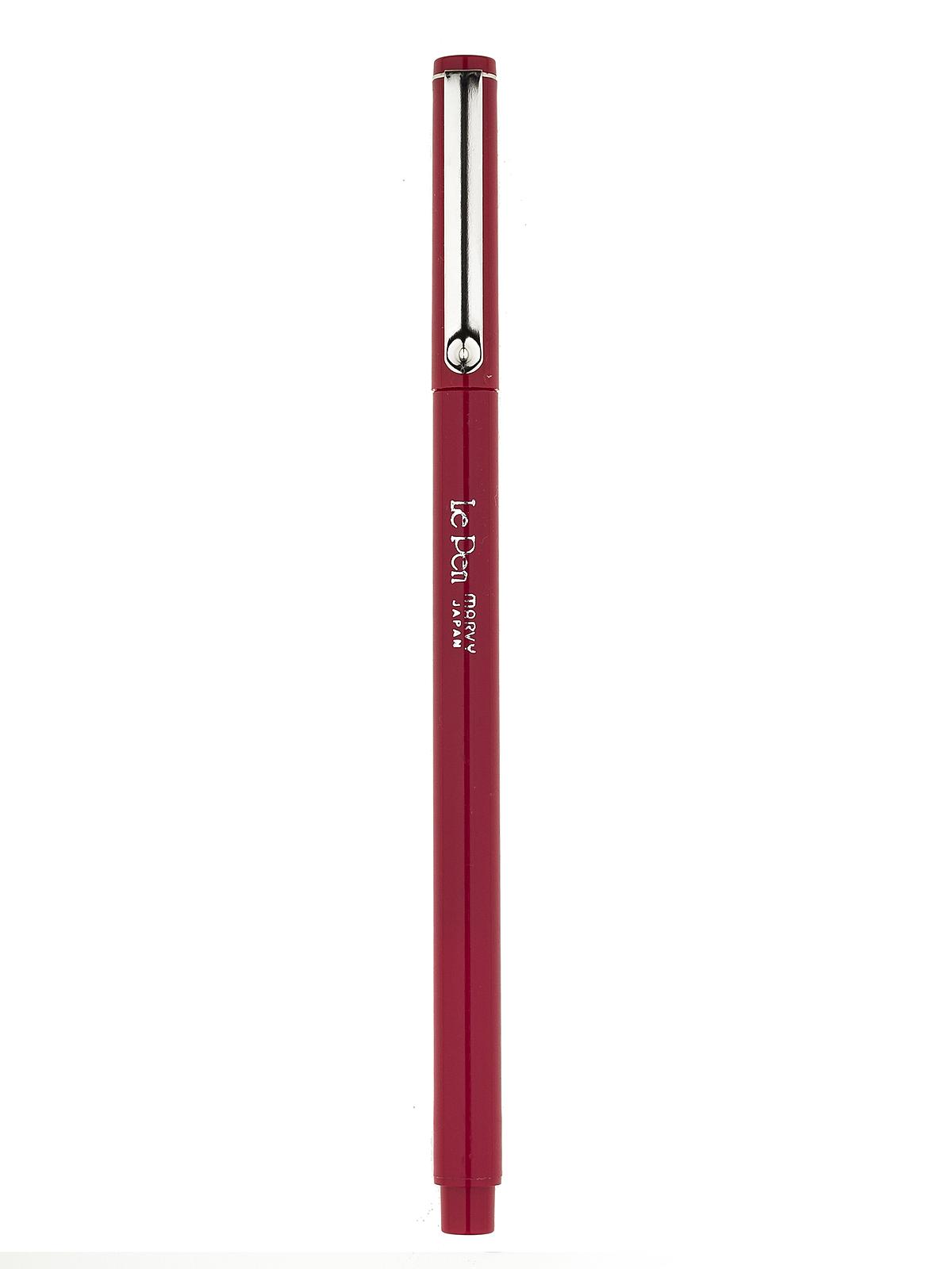 Le Pen red each